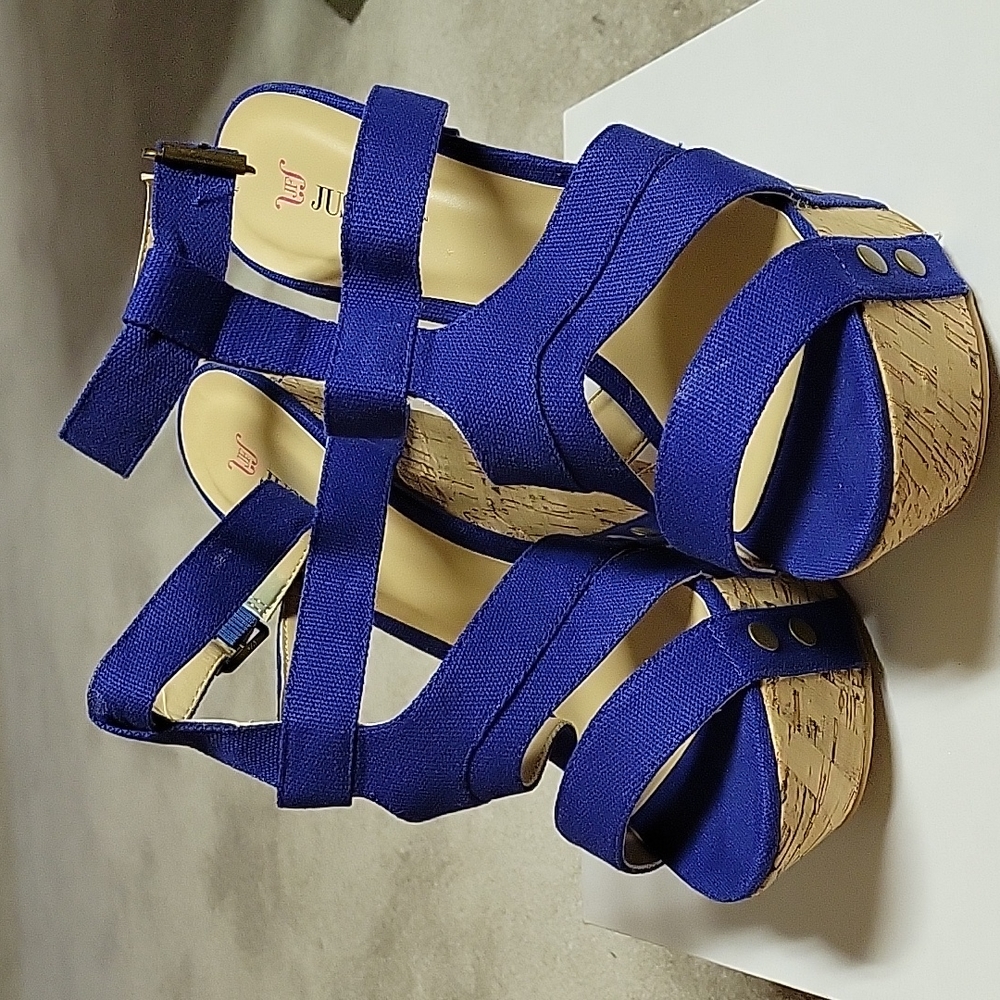 Wedges, size 10, Blue